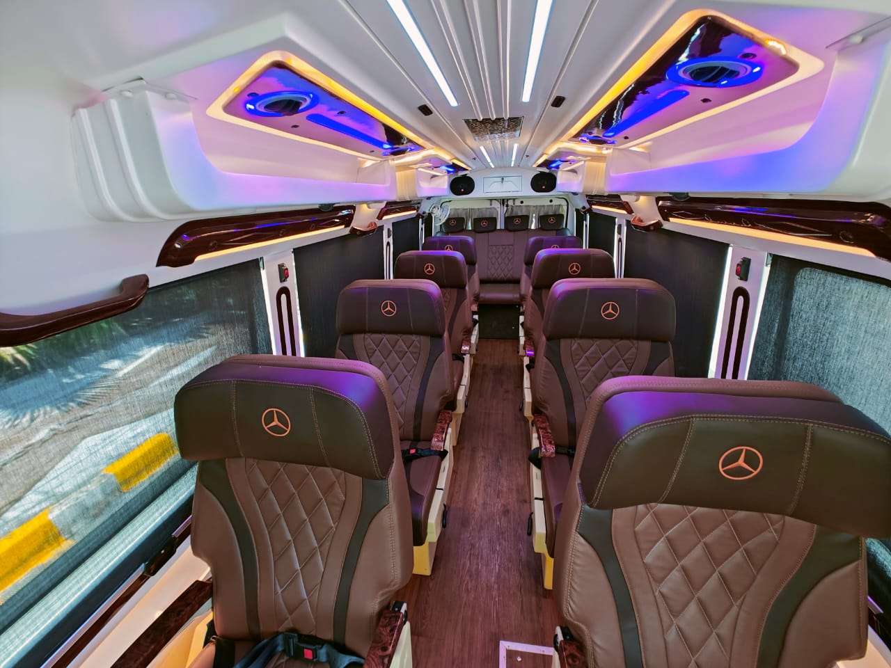 Luxury Bus for Corporate Events Service in Mumbai