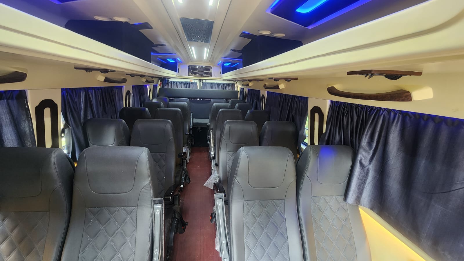 28 Seater AC Bus Rent in Mumbai