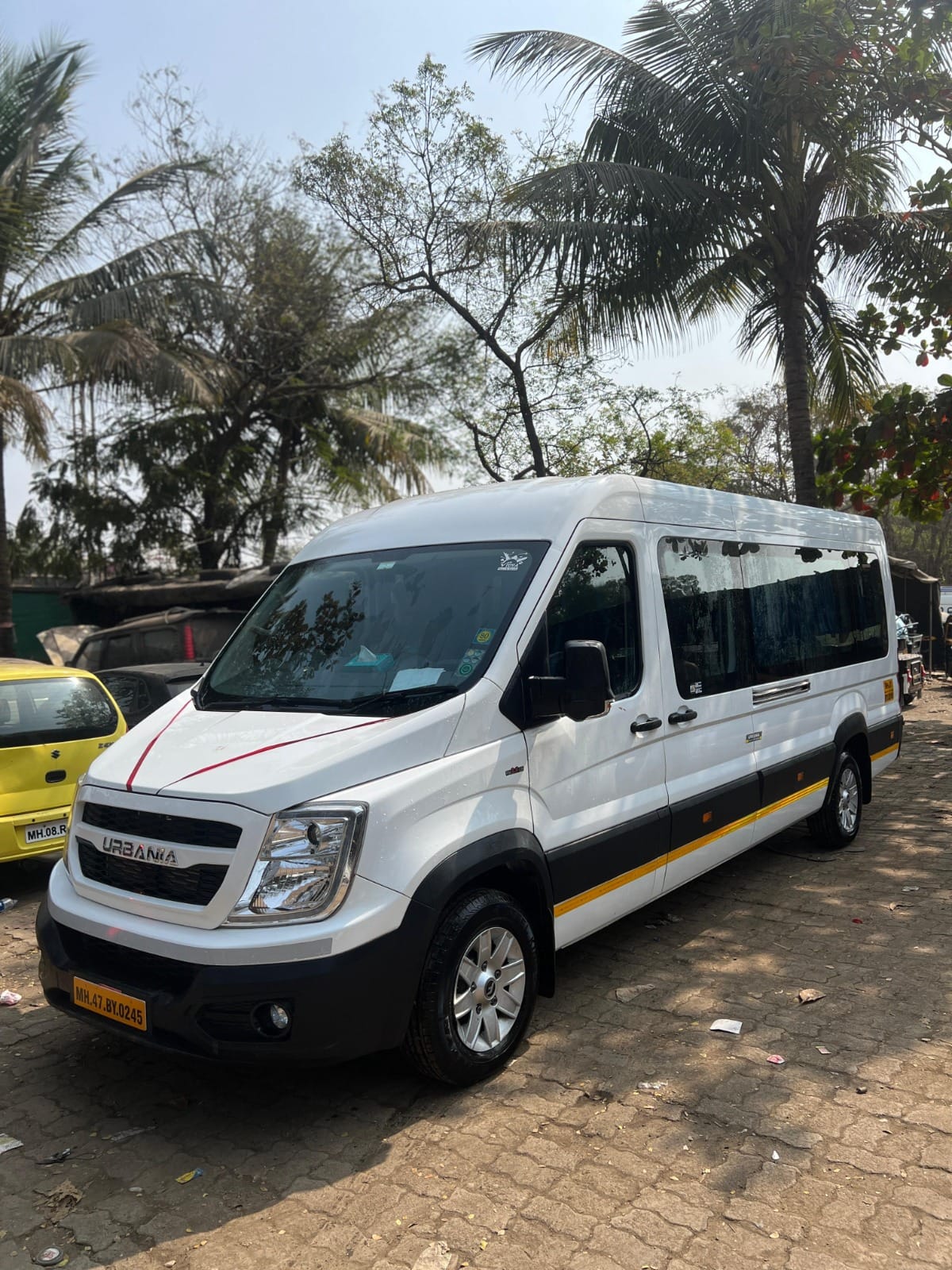 13,16 Seater Urbania Bus Booking in Pune